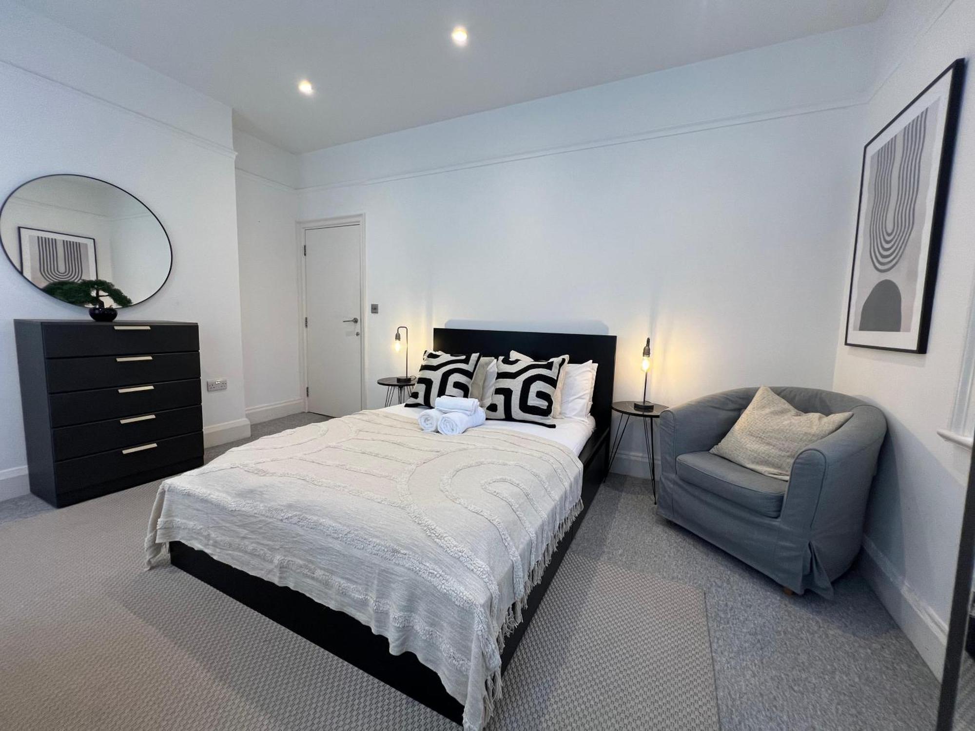 Stylish Flat Steps From Oxford Street! * Londen